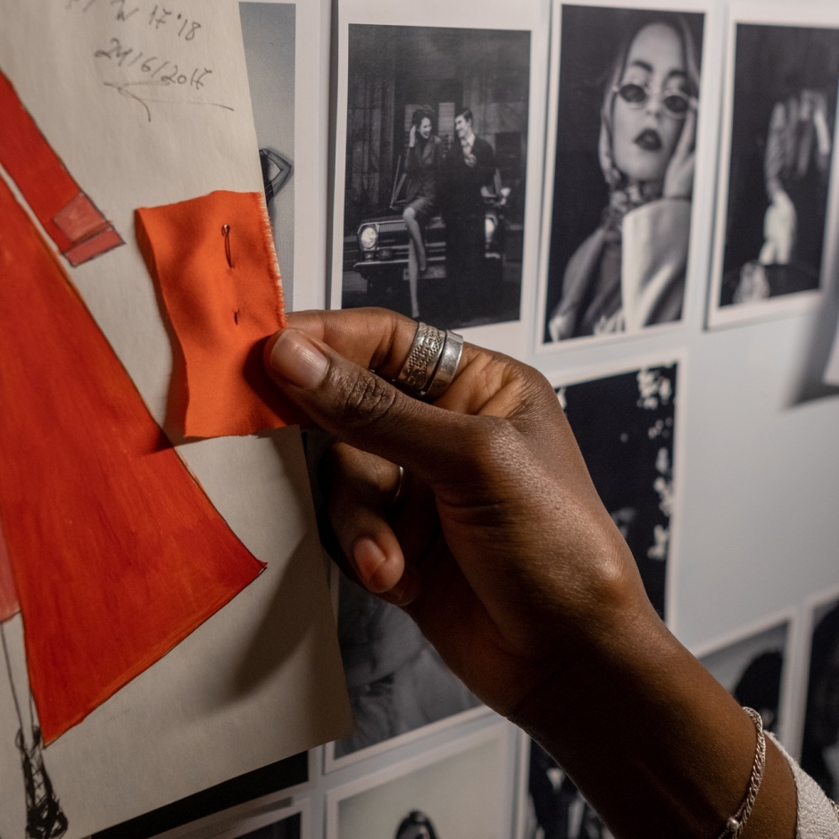 pexels-ron-lach-9849930